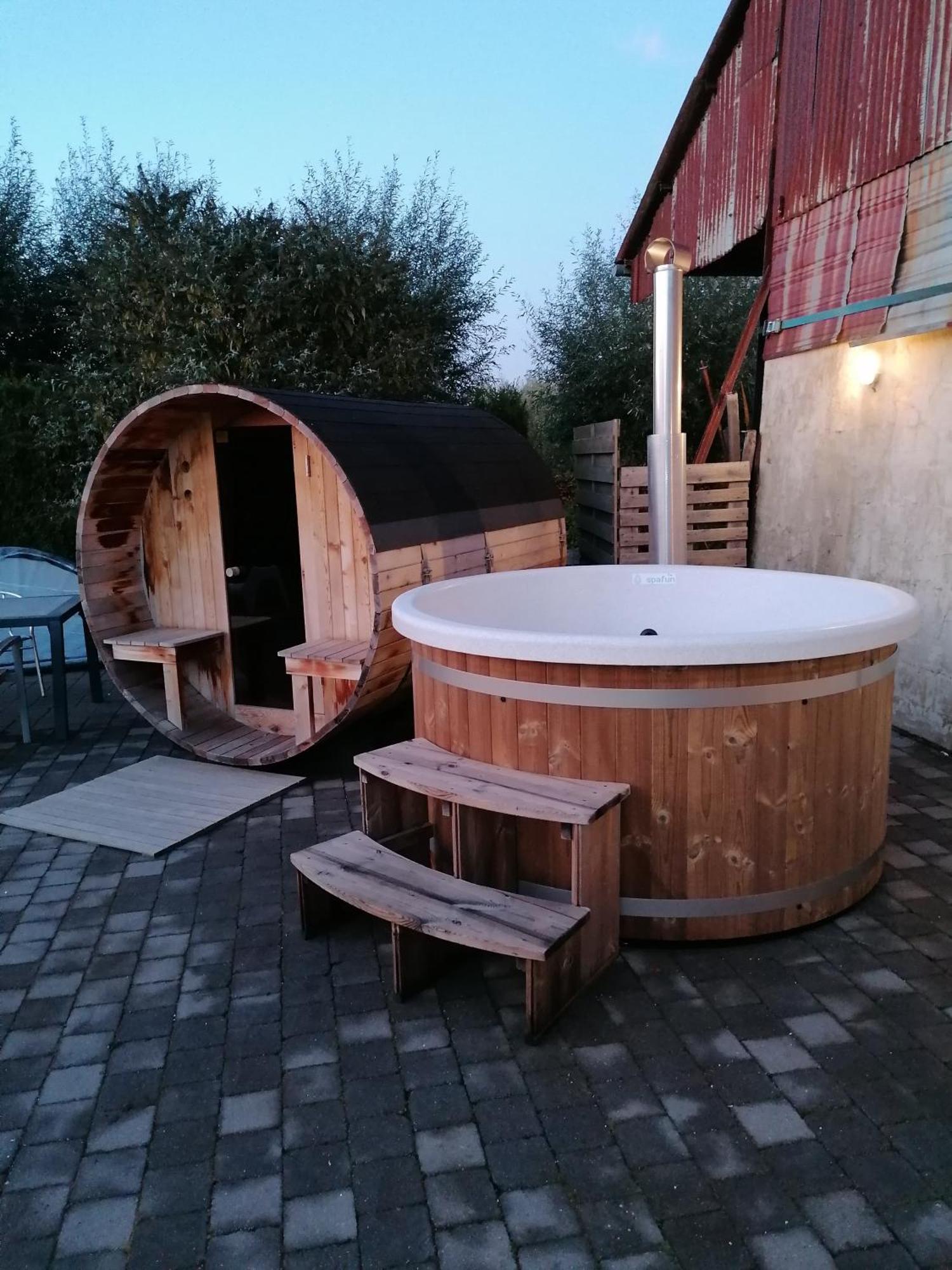 De Smishoeve Met Kinderpret, Dieren En Wellness Heers Exterior foto